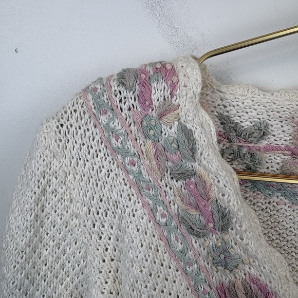 Vintage Coquette Cottagecore Grandmacore White Knit Cardigan Sweater Floral Sz M - Picture 8 of 8